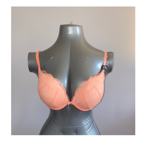 Victoria's Secret Other - ❌SOLD❌ NWT || VS Soutien-Gorge Plongeant Bra ||